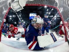 Olimpiadi: squadra di hockey USA sotto accusa per decisione di un goal discutibile