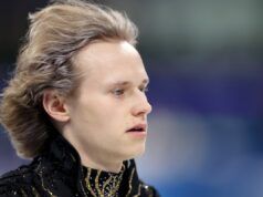 Ilya Malinin fa la prima apparizione pubblica dopo la caduta del pattinaggio artistico olimpico