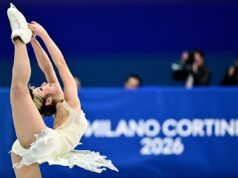 Alyssa Liu pattina in aria rarefatta vincendo la medaglia d’oro olimpica