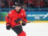 Connor McDavid attacca il Canada per la partita per la medaglia d’oro olimpica contro gli Stati Uniti