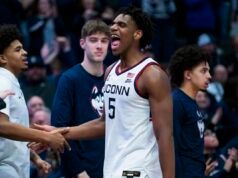 Dan Hurley di UConn invia a Taris Reed Jr. un messaggio chiaro in vista del torneo NCAA