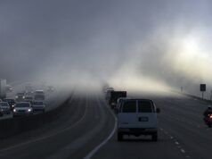 Nebbia fitta allerta gli automobilisti: “pericoloso”