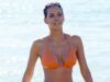Halle Berry rivela dove si trova ora l’iconico bikini “Die Another Day”.