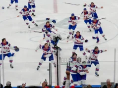 Gli Stati Uniti vincono la medaglia d’oro contro il Canada nella finale di hockey maschile