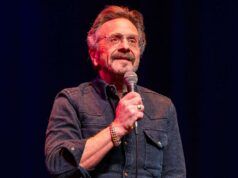 Marc Maron ha bombardato uno spettacolo comico in Australia ed è stato rimandato a casa