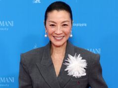 Michelle Yeoh devia le domande sulla politica americana