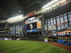 I Brewers estendono la serie di vittorie consecutive con ottime prestazioni offensive e bullpen