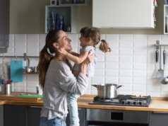 La mamma ha mentito a se stessa per anni, poi ha visto le conseguenze sui suoi figli