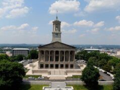 La Tennessee House approva un disegno di legge per negare ai gruppi privati il riconoscimento dei matrimoni tra persone dello stesso sesso