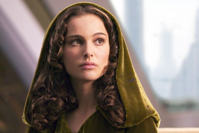 Star-Wars-Episode-III-Revenge-of-the-Sith-Natalie-Portman-020326-fe1e04fb097540be99cefff29d08653a.jpg