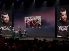 La SLA ha rubato la voce di questo musicista. L’intelligenza artificiale lo ha fatto cantare di nuovo.