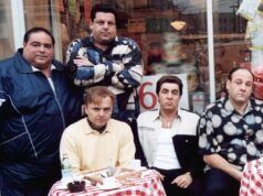 Steve Schirripa, star dei Soprani, afferma che qualcuno sul set stava “vendendo informazioni”
