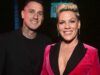 Carey Hart si lascia, accennando al rosa per la separazione