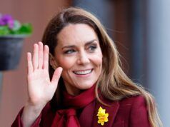 Kate Middleton rifiuta gli autografi secondo le regole reali