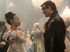 I fan reagiscono mentre Sophie dimentica i suoi guanti