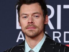 Look alla moda sul tappeto rosso di Harry Styles