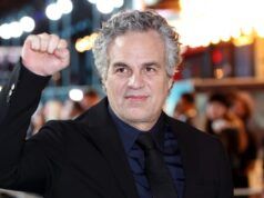 La star di Avengers, Mark Ruffalo, risponde alle critiche di James Cameron sull’acquisizione della Warner Bros. da Netflix: “Faresti anche tu un’acquisizione da parte della Paramount contro il monopolio?”