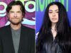 Jason Bateman reagisce a Charli che interroga XCX per non volere figli