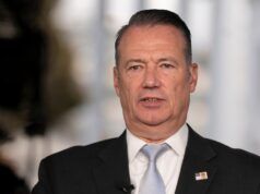 Il direttore ad interim dell’ICE e il commissario del CBP testimonieranno per la prima volta dopo la sparatoria mortale