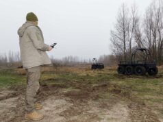 All’interno delle fabbriche di droni e delle scuole di pilotaggio dell’Ucraina