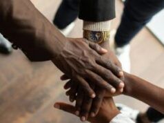 COMMENTO: Koudmen, Istituzioni e architettura della dignità – una riflessione sul patrimonio civico della Dominica e la nostra resa dei conti oggi