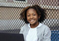 Gli eventi della Giornata mondiale del pensiero delle Guide femminili della Dominica celebrano 100 anni di amicizia