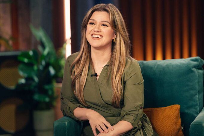 the-kelly-clarkson-show-season-6-main-031125-d407f61588874ed3b1602658e3807a39.jpg