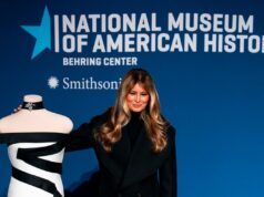 Melania Trump dona l’abito inaugurale allo Smithsonian: “Questo abito parla di una visione unica”