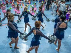 Le cheerleader di mezza età ucraine rifiutano di farsi sconfiggere dalla guerra: NPR