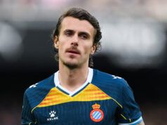 Il difensore reagisce alle speculazioni sul trasferimento dell’Atlético Madrid