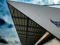 Un calciatore muore a soli 15 anni dopo essere crollato durante una partita ‘tragica’ delle giovanili mentre venivano resi tributi