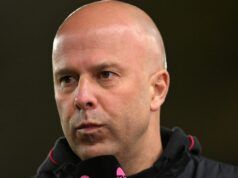 Tifosi del Liverpool furiosi per la decisione “ridicola” di Arne Slot poiché l’asso infortunato manca al Galatasaray