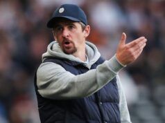 La presunta vittima di Joey Barton raffigurata come ex allenatore di football dopo un incidente al golf club