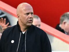 Il trasferimento a sorpresa del Liverpool è stato concordato mentre il direttore sportivo parla di un accordo