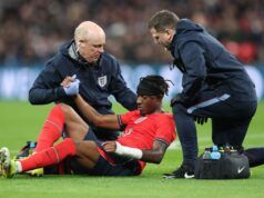 Si teme un infortunio dell’Arsenal mentre tre giocatori lasciano la squadra inglese e viene rilasciata una dichiarazione