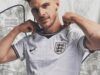 I tifosi dell’Inghilterra hanno messo in guardia sul kit “pericoloso” della Coppa del Mondo dopo la furia per la maglia da £ 135