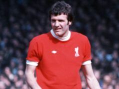 La leggenda del Liverpool John Toshack ha diagnosticato la demenza mentre il figlio condivide gli aggiornamenti sulla sua salute