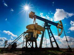 L’OPEC+ ha annunciato che aumenterà la produzione di petrolio greggio di 206.000 barili al giorno