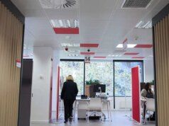 Quasi 3.600 persone in più sono rimaste disoccupate a febbraio e 97.000 persone hanno contribuito al sistema