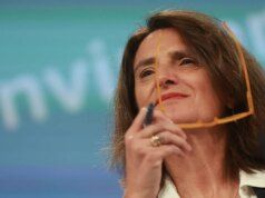 Ribera apre le porte alle fusioni in cambio di maggiori investimenti e della concorrenza dei “monopoli globali”