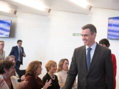 Un bar sulla spiaggia per misurare l'”hodio” degli altri