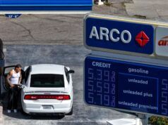 L’aumento dei prezzi della benzina è una buona notizia per i veicoli elettrici? È complicato.