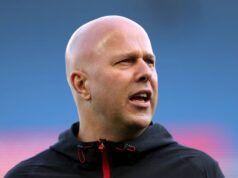 Notizie sul Liverpool: battaglia di trasferimento da 69 milioni di sterline con il Man Utd mentre Carragher attacca e Klopp parla