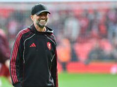 Il ritorno di Jurgen Klopp mostra l’amore del Liverpool con un gesto significativo dopo la partita delle leggende