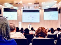 Le aziende preferiscono il formato ibrido nelle riunioni