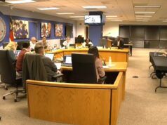 Il consiglio scolastico della contea di Wake rivede il piano di budget, la politica sui dispositivi e i prossimi programmi