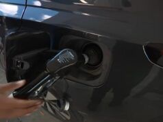 I prezzi globali del petrolio aumentano mentre il conflitto in Medio Oriente solleva timori sulle principali rotte marittime