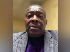 Il dottor Raymond Smith assicura la vittoria alle primarie del Distretto 3 e affronterà Greg Murphy a novembre