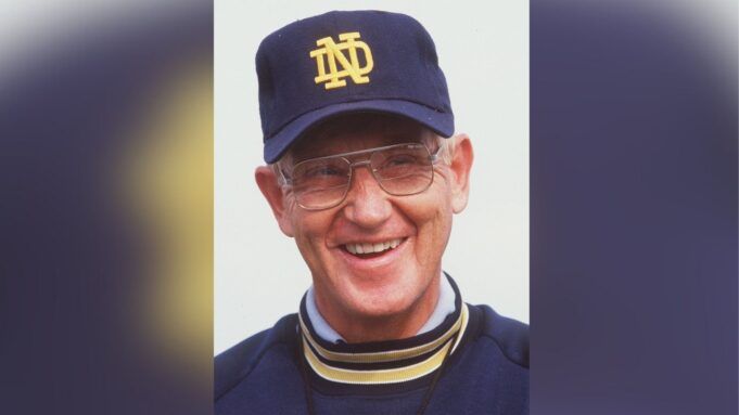 18677274_ap-lou-holtz-young-img.jpg