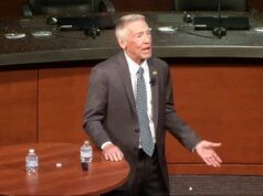 Il sindaco di Cary tiene un discorso sullo stato della città mentre la fiducia della comunità si erode